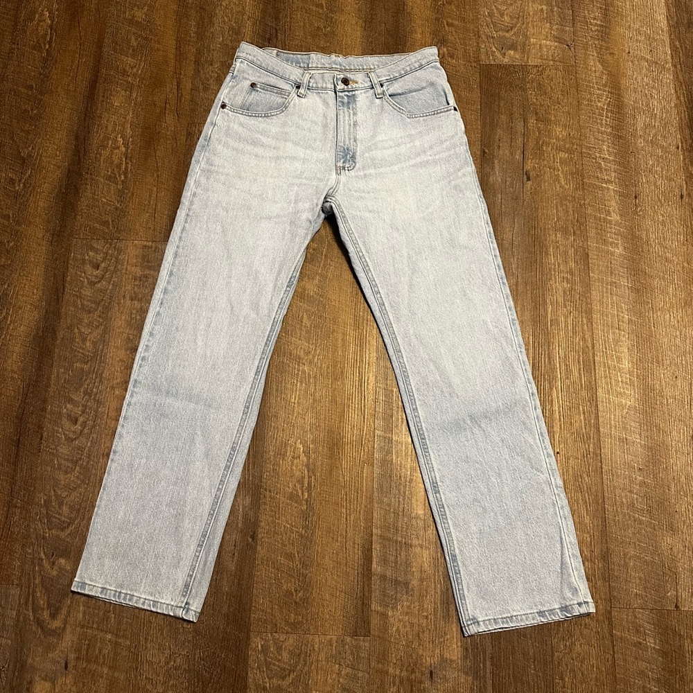 Wrangler Men's Light Denim Straight Jeans